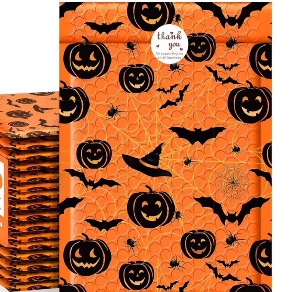 (25) 6”x10” Halloween Themed Bubble Mailers